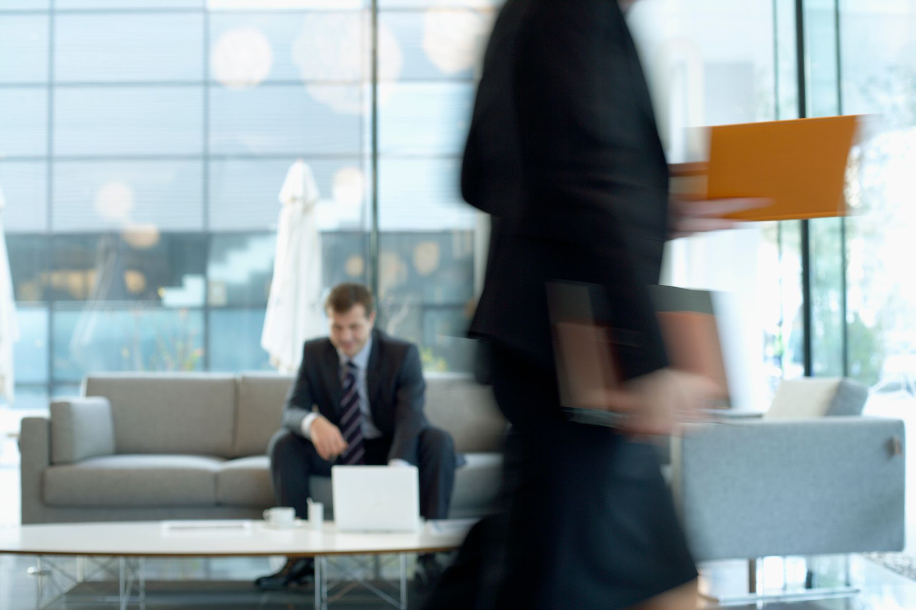 How Business Internships Abroad Enhance Strategic Thinking and International Business Understanding